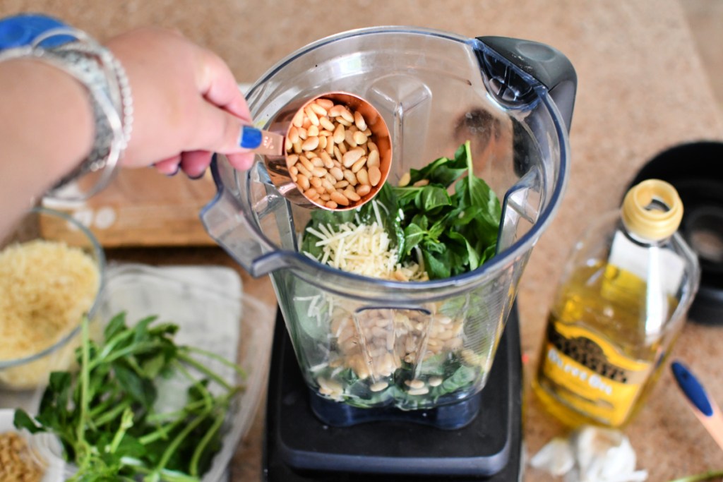 making homemade pesto in vitamix 