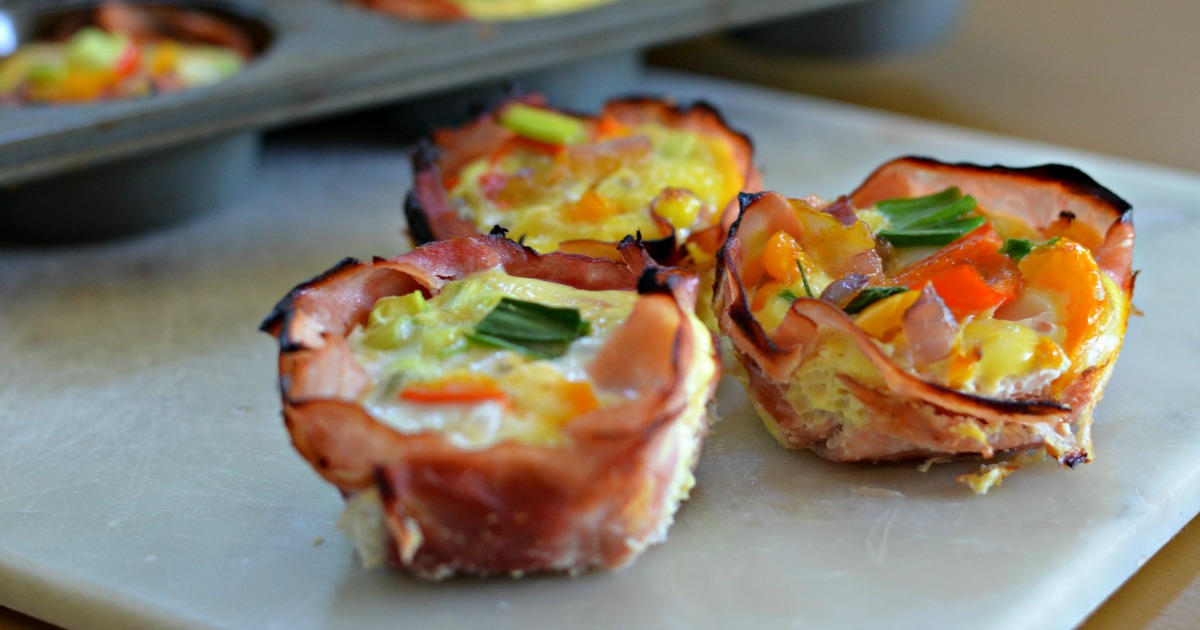 baked ham & cheese cups – arranged on a tray