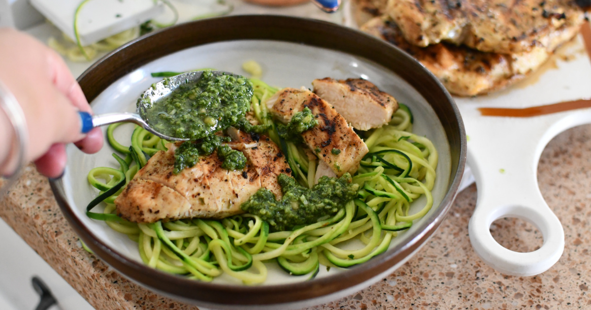 Chicken pesto zucchini noodles: Introducing OmieBox