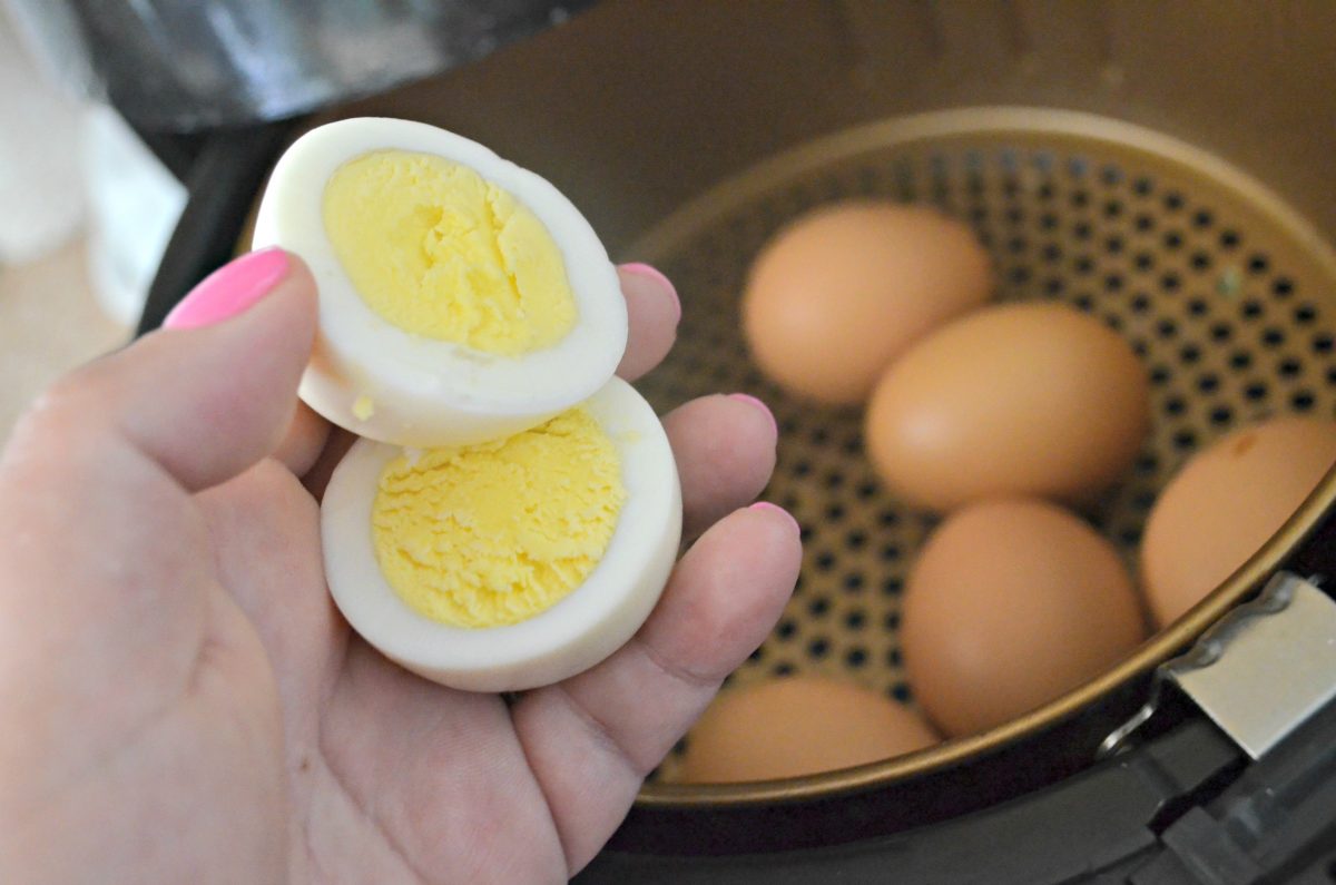 Hard boiled eggs in the air fryer 