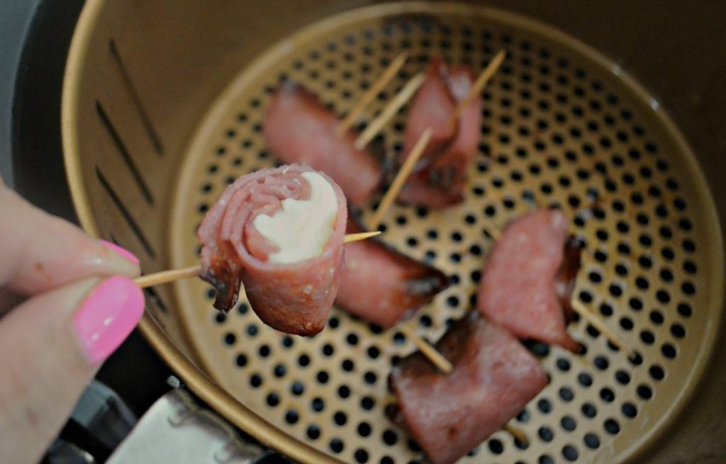 keto salami roll ups in air fryer