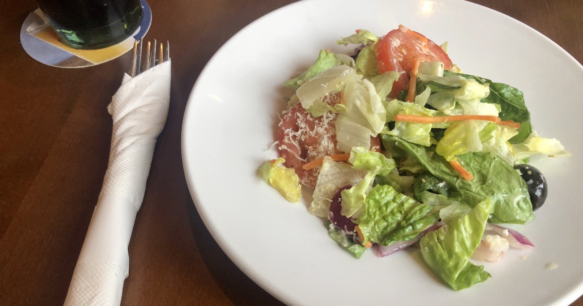 olive garden keto dining guide - picture of salad