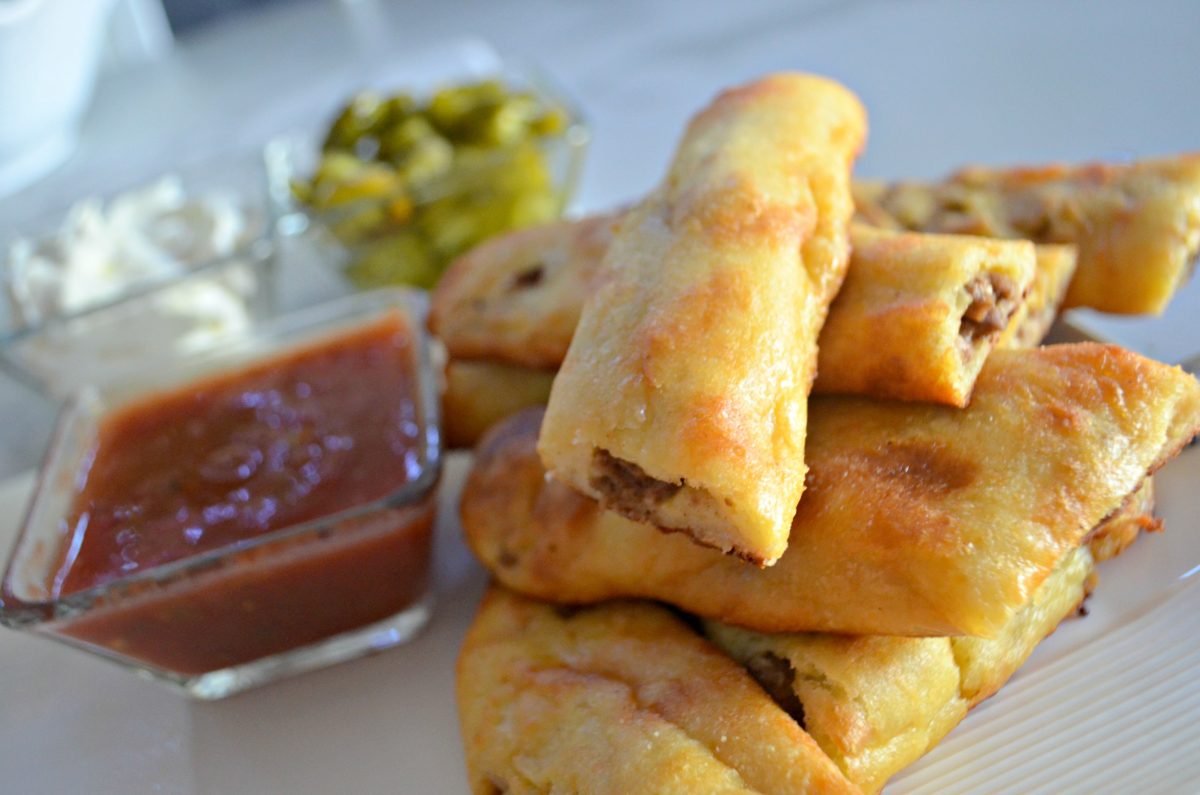 keto stuffed bread sticks on a platter