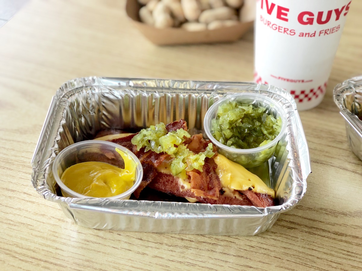 five guys keto dining guide – peanuts, a bunless hotdog, and a Diet Coke