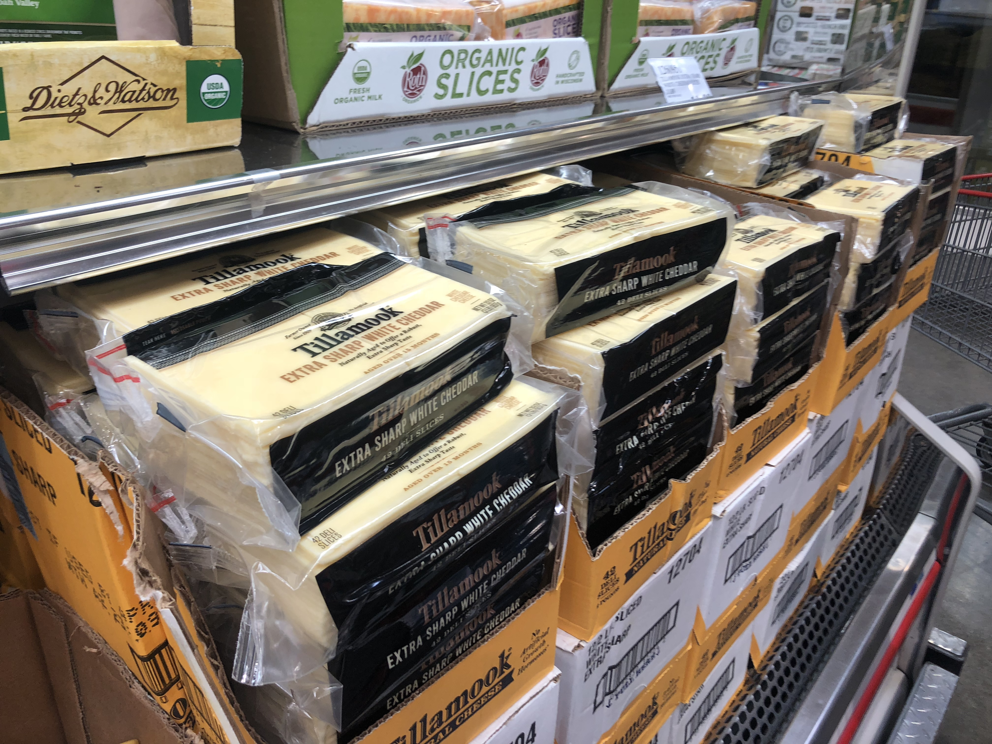 October 2018 keto Costco deals – Tillamook cheese at Costco
