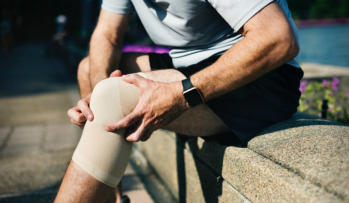 muscle ache in knee with compression sleeve