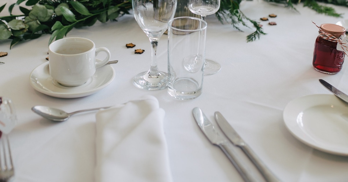 Our Keto Nutritionist Talks Wine & Carb Blockers