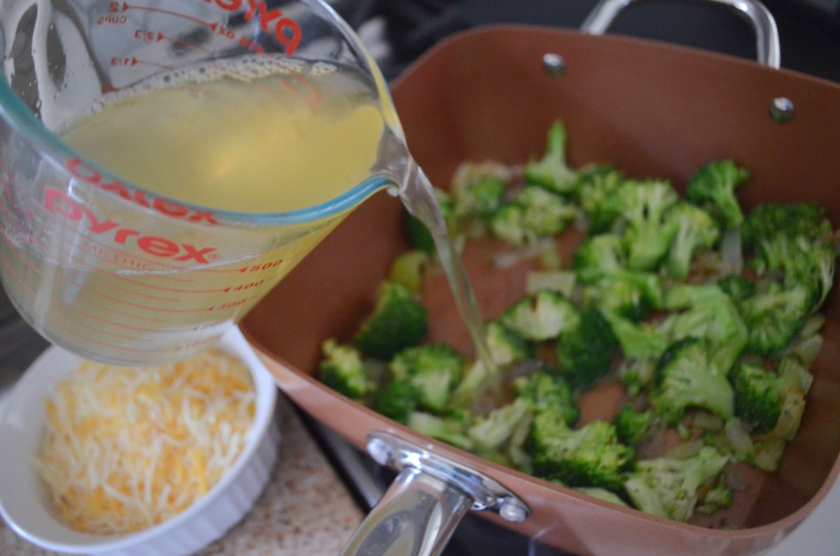 pouring broth into broccoli soup - Costco Instant Savings