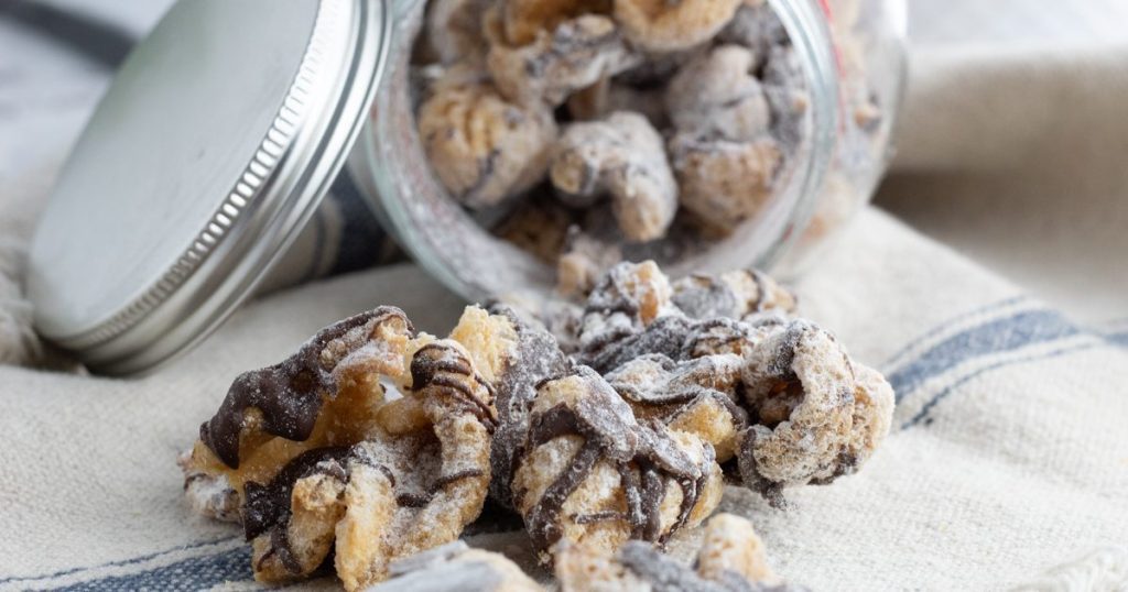 keto game day food - mason jar of puppy chow on towel