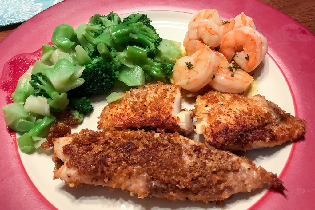 keto dinner with pork rind crusted chicken, shrimp, and broccoli