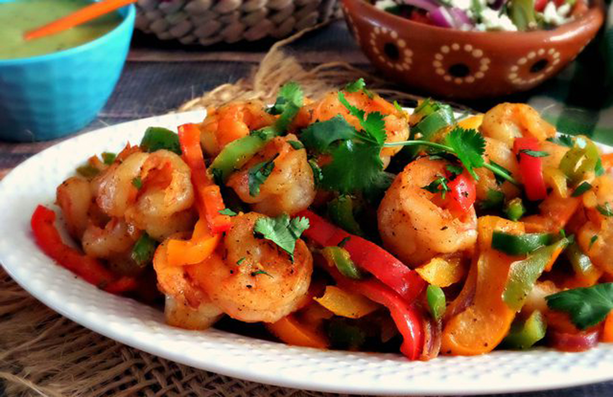 plate of shrimp and fajita peppers from livestrong blog