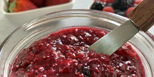 This Easy Keto and Low-Carb Berry Jam Recipe is Delicious