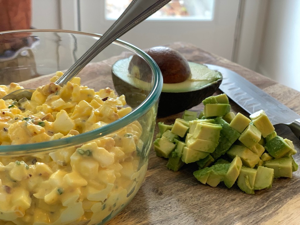 egg salad with avocado 