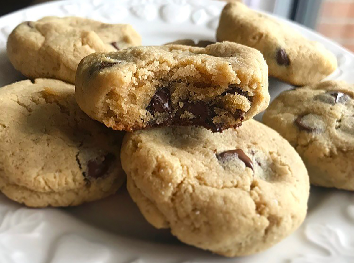 popular keto desserts — chocolate chip cookies