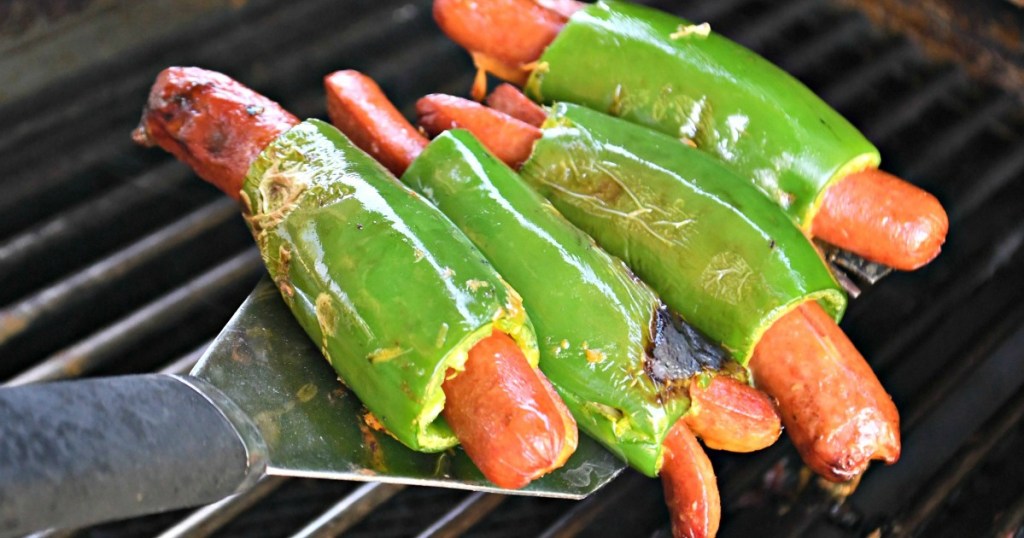 grilling jalapeno wrapped hot dogs 