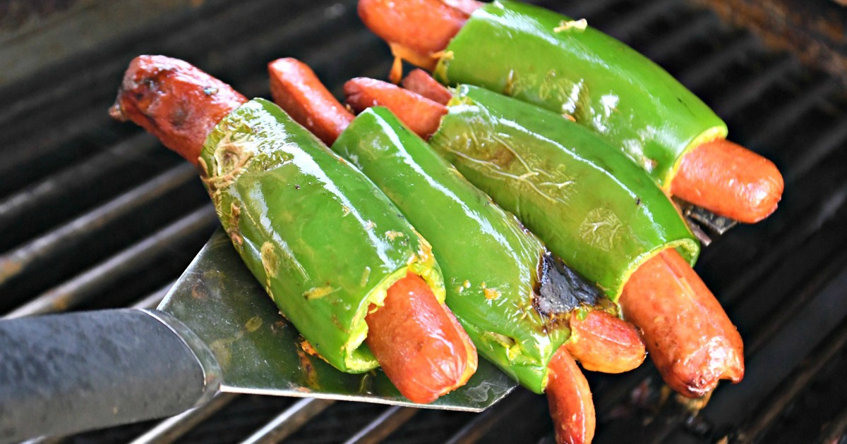 grilling jalapeno wrapped hot dogs