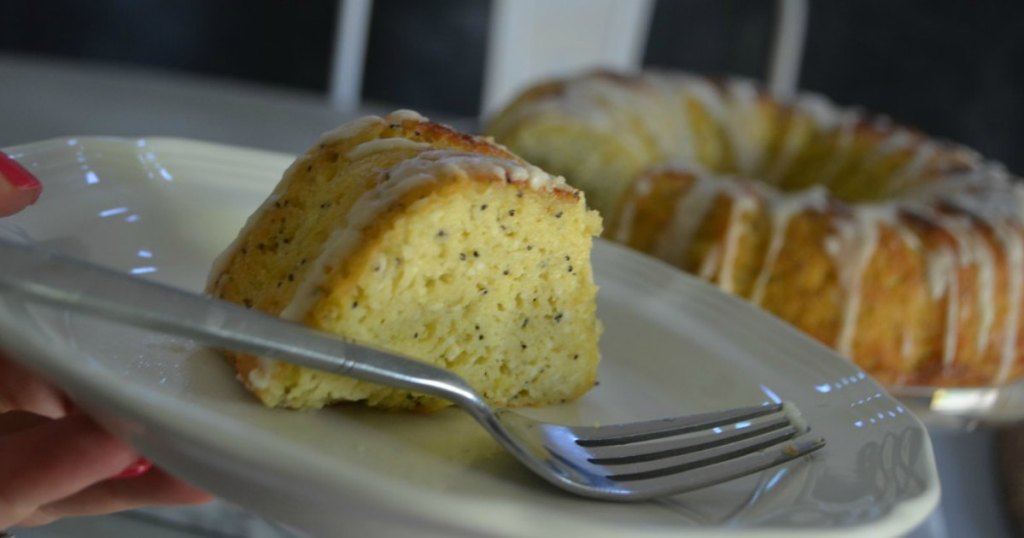 keto lemon poppy seed bundt cake 