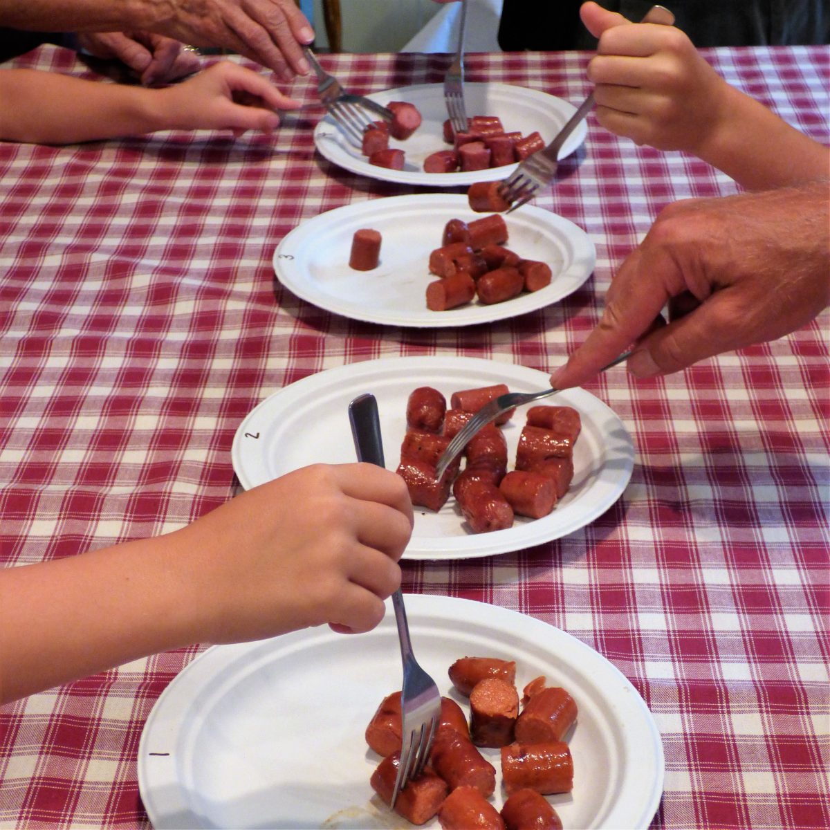 Prueba de degustación de perritos calientes