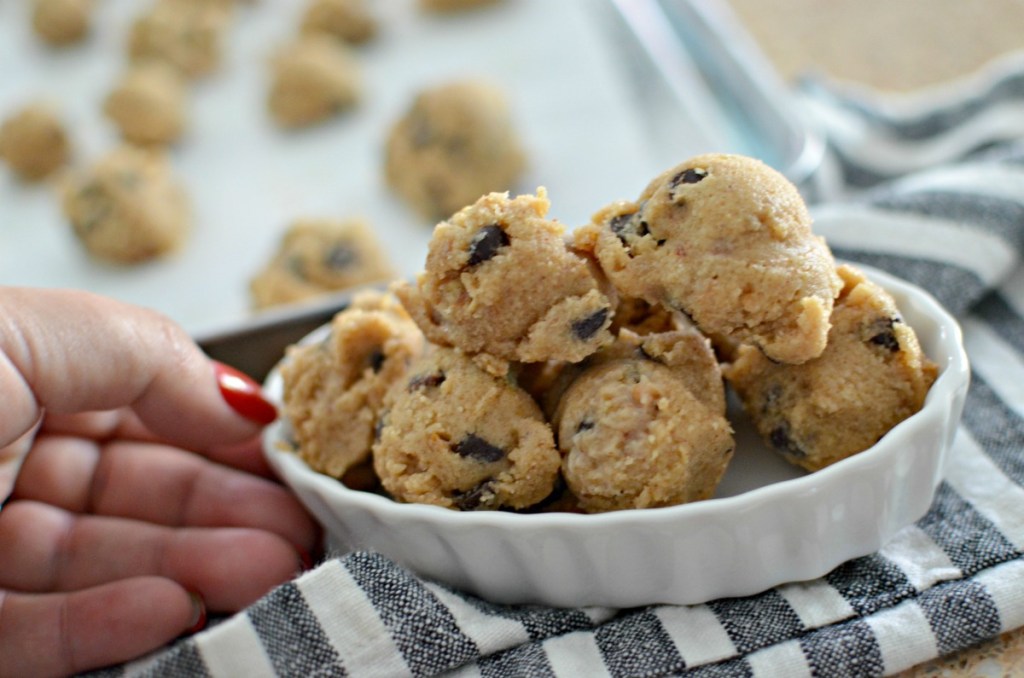 small bowl of keto chocolate chip fat bombs 