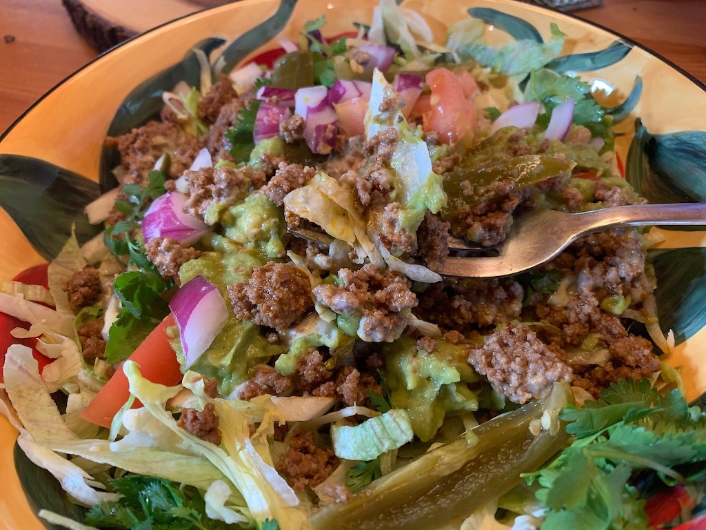 eatingh keto nacho bowl 