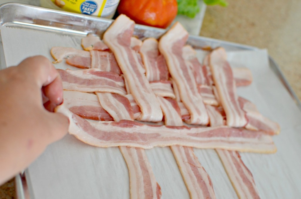 making a bacon weave to bake in the oven