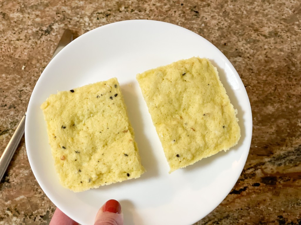 90-second keto bread cut in half on a plate 