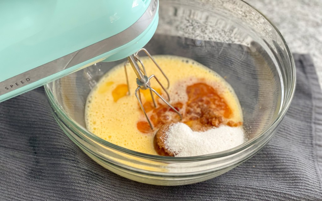 Keto Pumpkin Roll wet ingredients