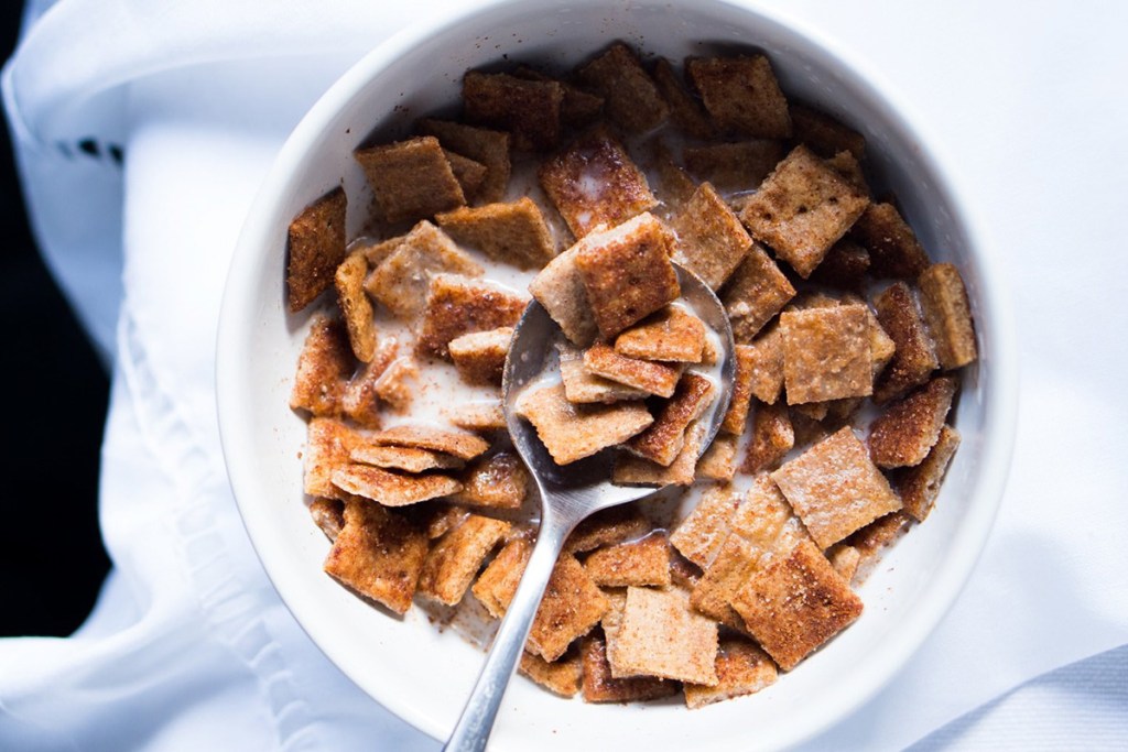 cinnamon toast crunch keto cereal from gnom gnom