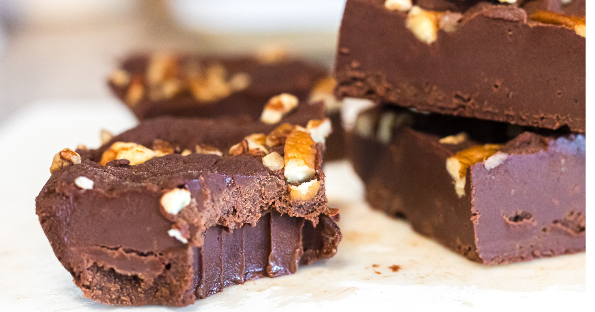 Easy Keto Chocolate Fudge Recipe (Just 3 Ingredients!) Hip2Keto