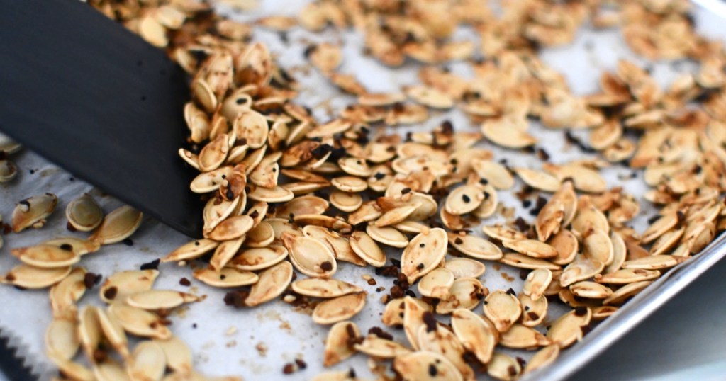 roasted everything bagel pumpkin seeds