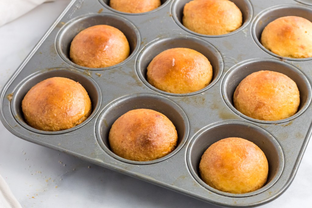 fresh out of the oven keto dinner rolls