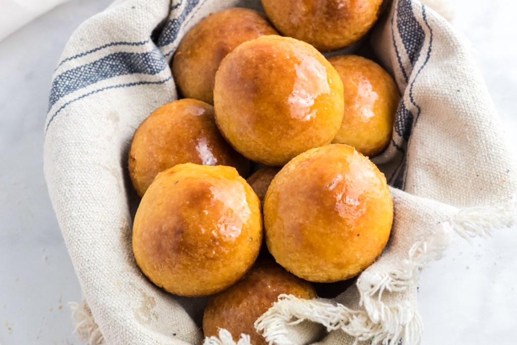 basket full of fresh keto dinner rolls 