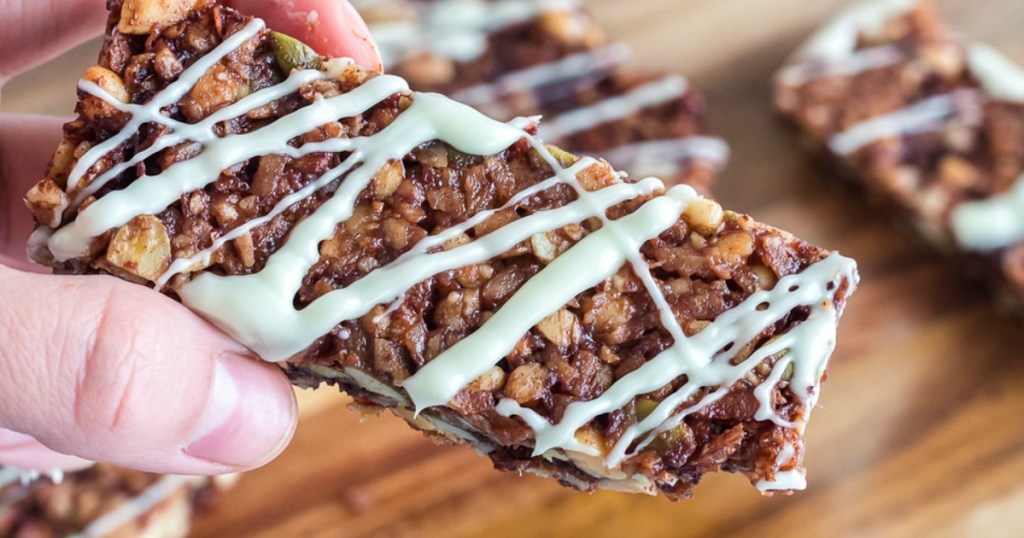 Chocolate Chip Granola Bars { Low Carb, Keto