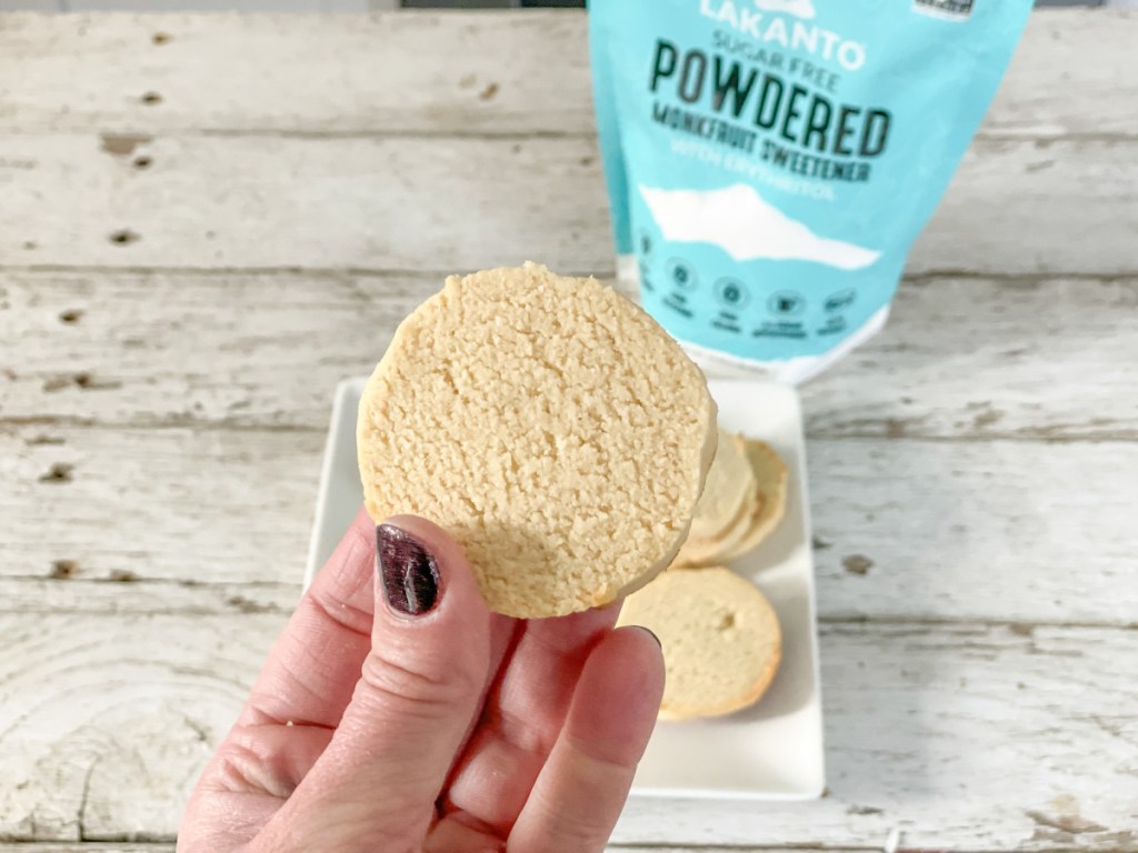 keto sweetener taste test lankanto powdered holding a cookie