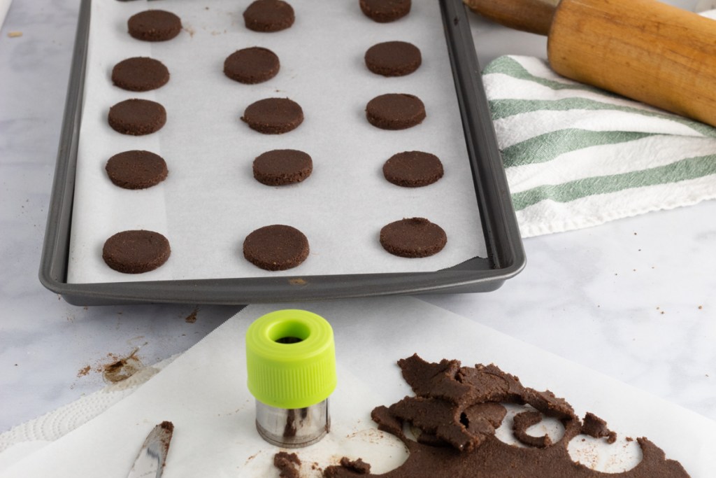 cookie sheet of cookies