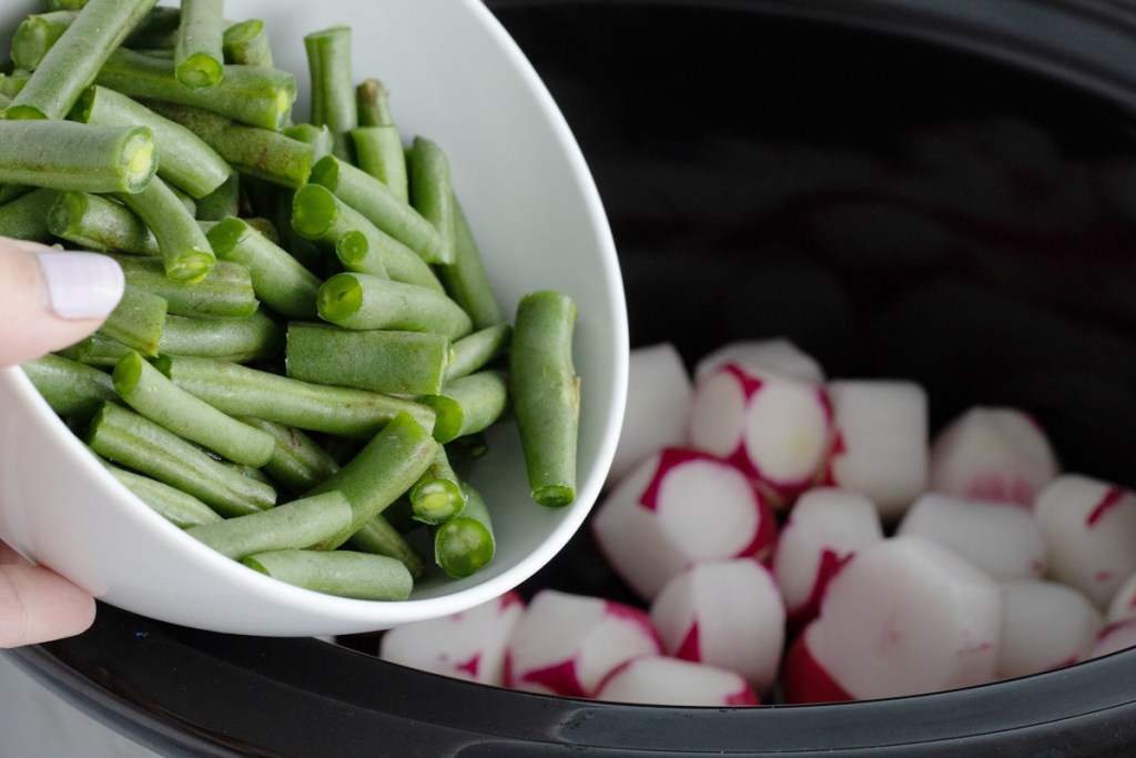 Crockpot pot roast with green beans