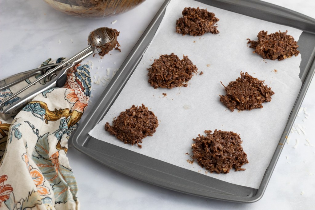 no bake cookies on cookie sheet cooling