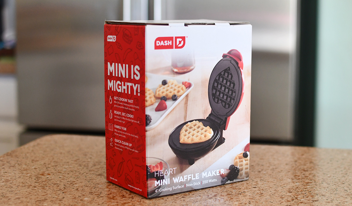 dash mini waffle maker heart shaped