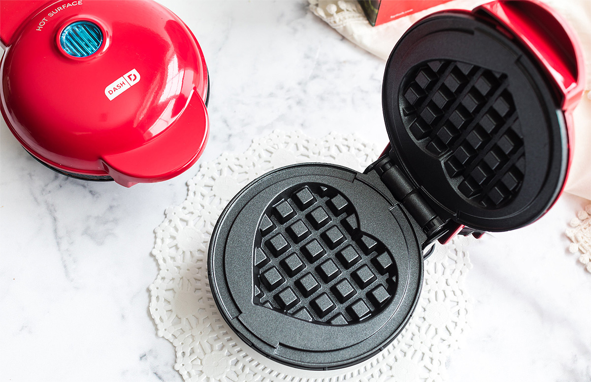 dash mini waffle maker heart shaped