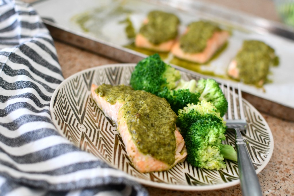 plated keto pesto salmon