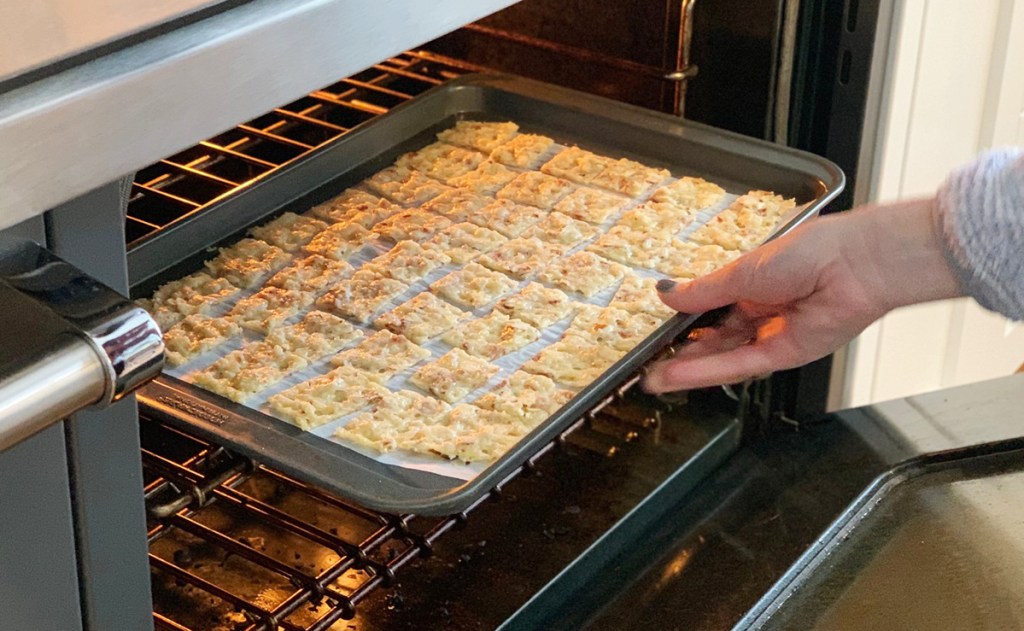 keto cheese crackers