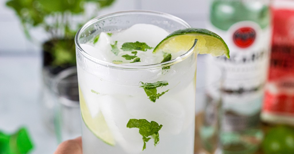 keto mojito low carb cocktail