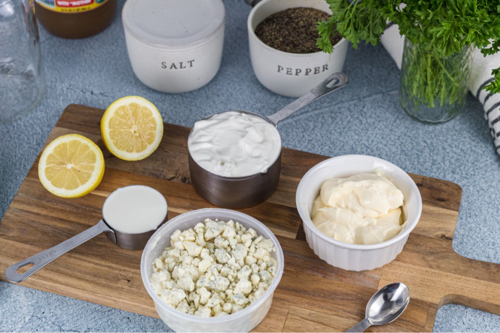 ingredients for bleu cheese dressing