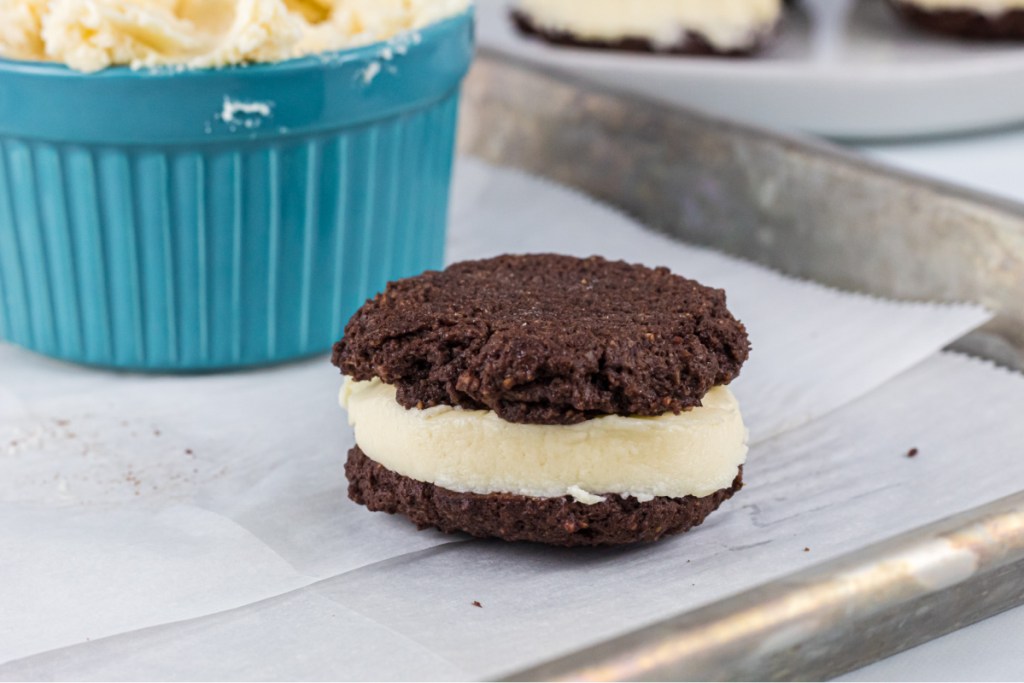 keto cookie sandwich 