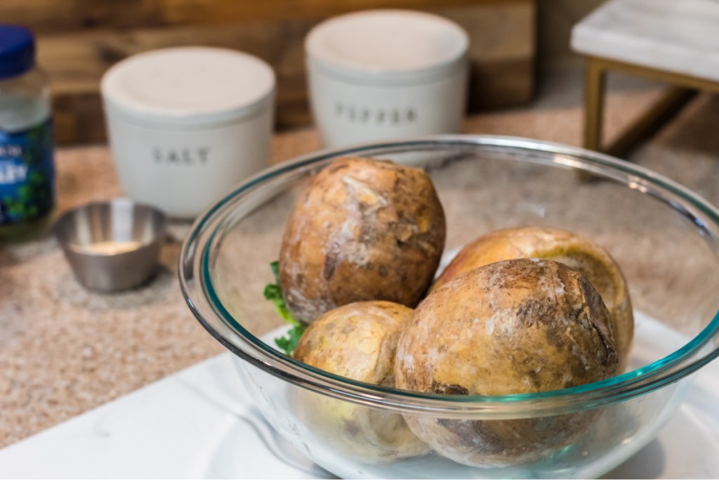 Rutabaga in bowl