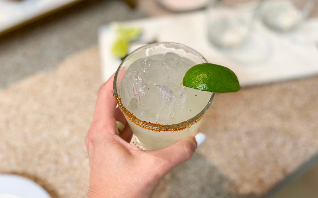 hand holding a keto margarita