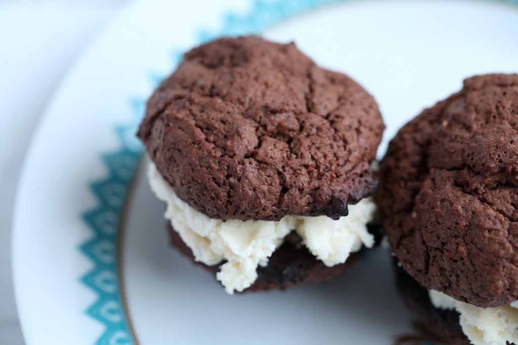 keto chocolate whoopie pies with frosting