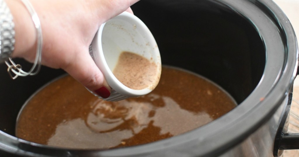 adding xanthan gum slurry to sauce