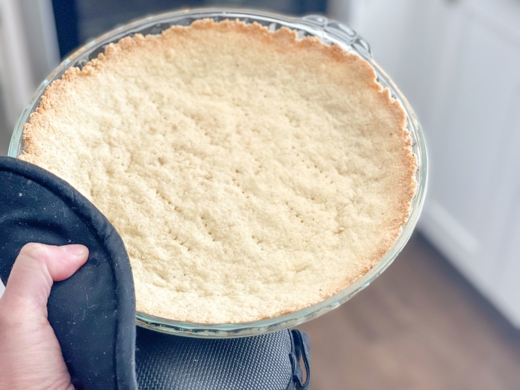 baked keto almond flour pie crust