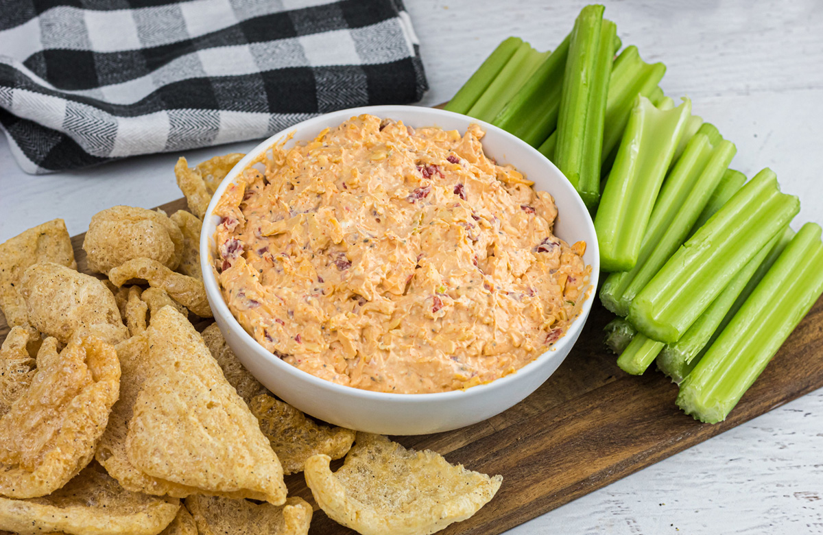 keto pimento cheese in a bowl